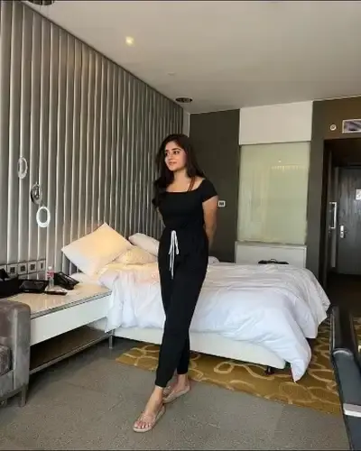 Call Girls Service in Hiranandani Estate